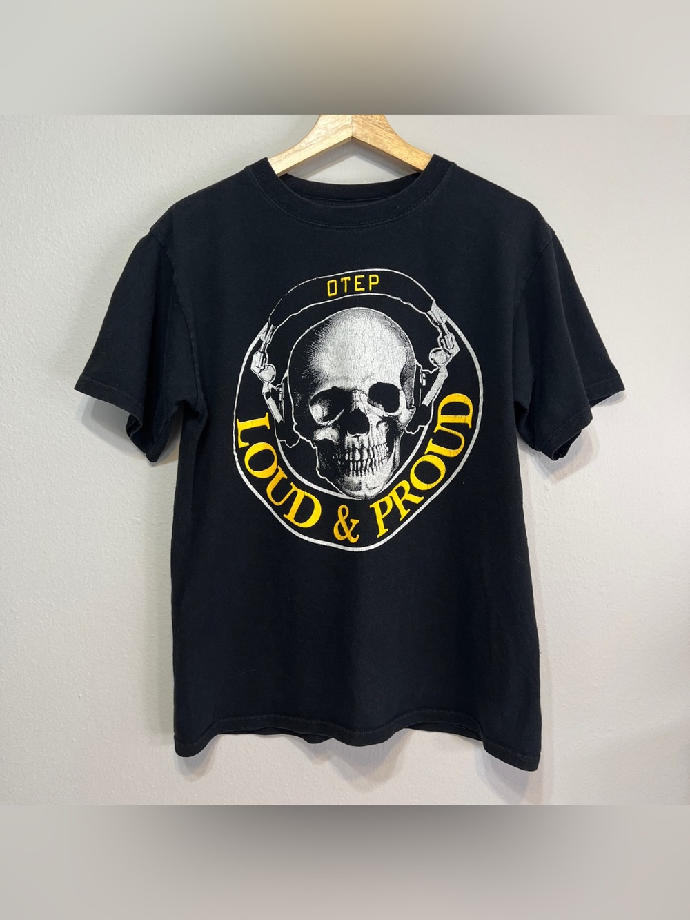 Vintage Otep Shirt Mens Medium Black Skull Headphones Loud & Proud Anvil Y2K